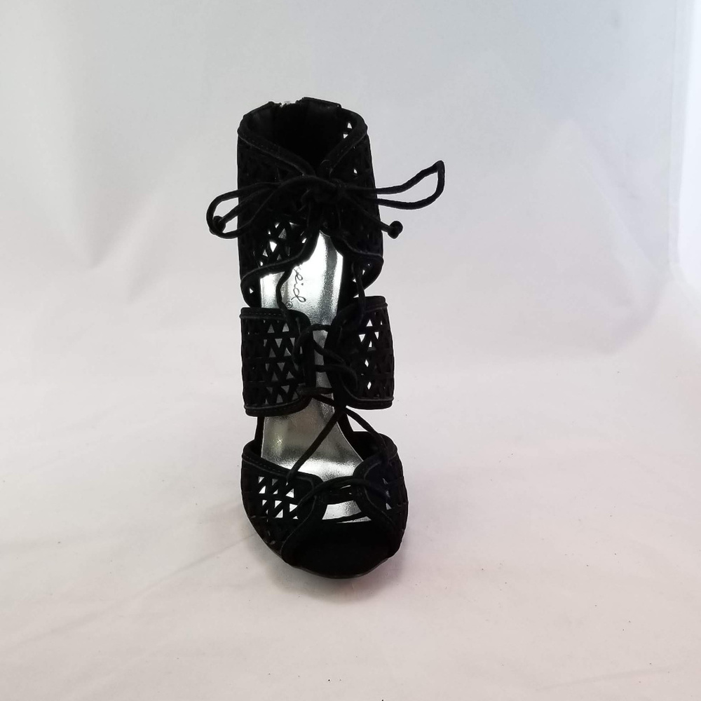Qupid Women's Glee-261 Dress Sandal Black 8M